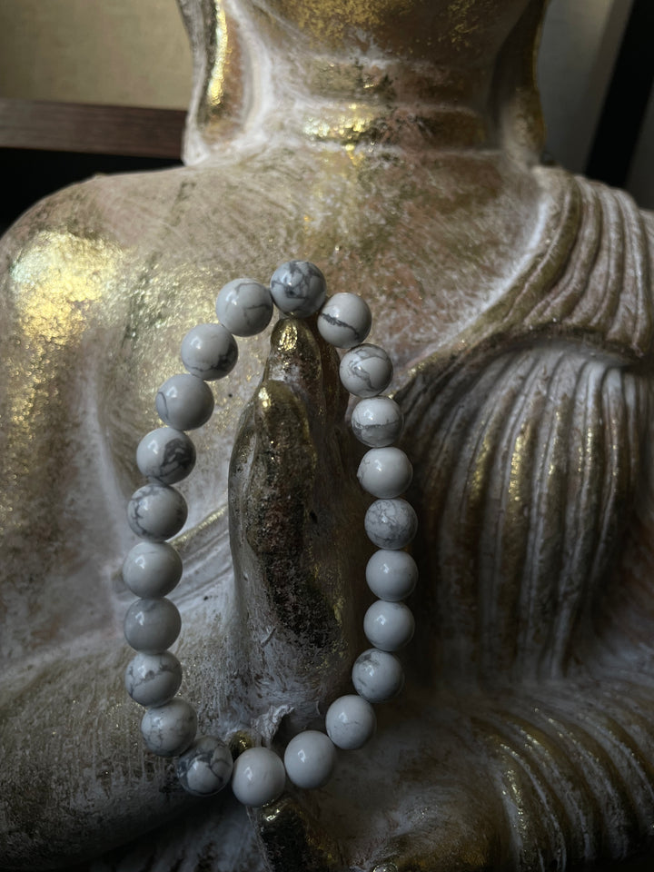 Howlite beaded bracelet
